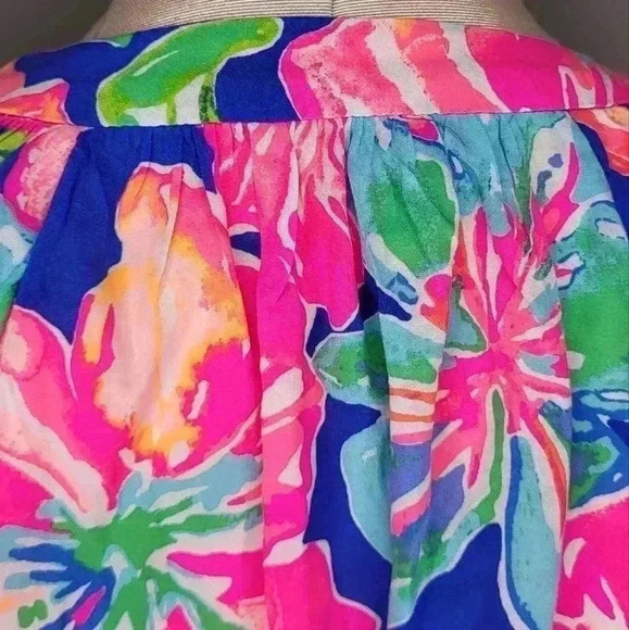 Lilly Pulitzer Martinique Jungle Utopia V Neck Top Size Medium - Picture 7 of 11